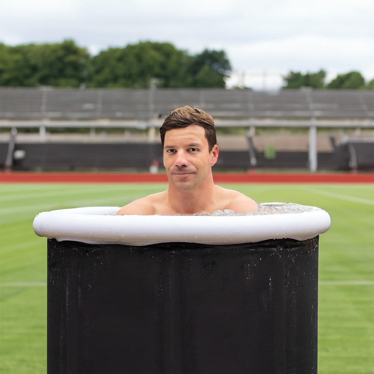 Track and Field Recovery Ice Bath Tub