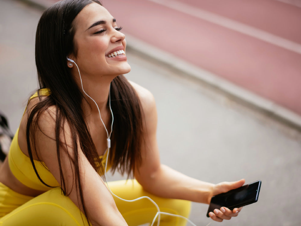 The Pros and Cons of Social Media for Runners
