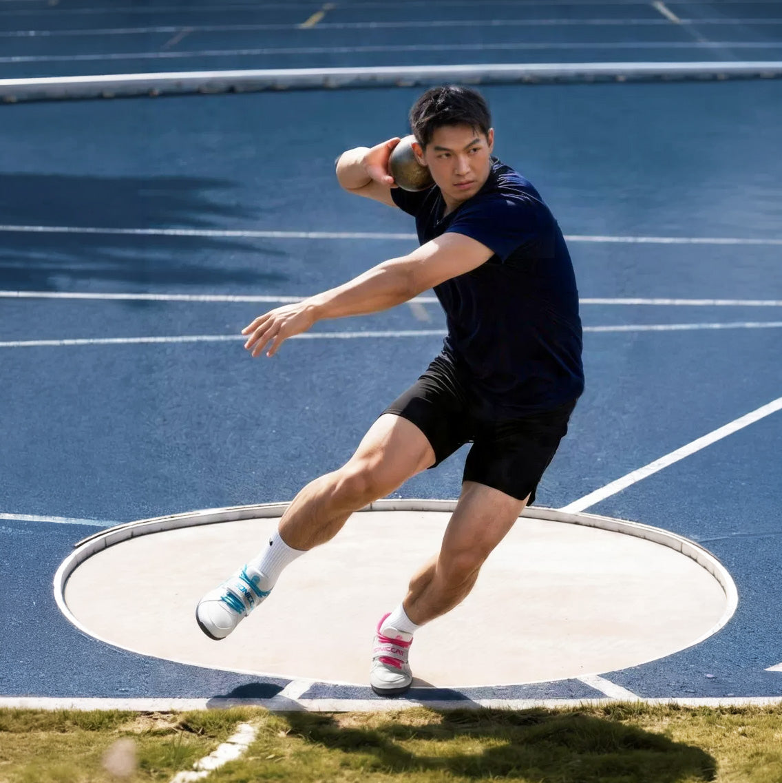 Sonic Pro Throwing shoes for discus, hammer and shot put